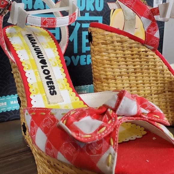 Harajuku Lovers Picnic Wedges - Picture 5 of 7